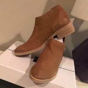 Dolce Vita Womens Trent Ankle Boot